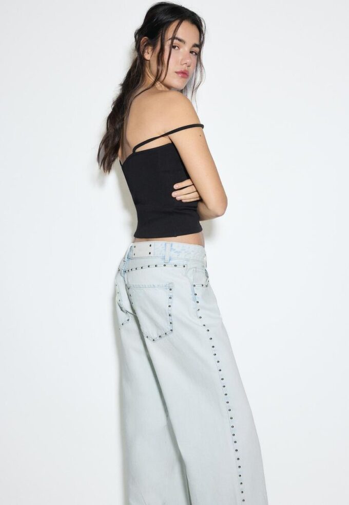 Jeans holgados Wide Leg con tachuelas Jeans holgados Wide Leg con tachuelas