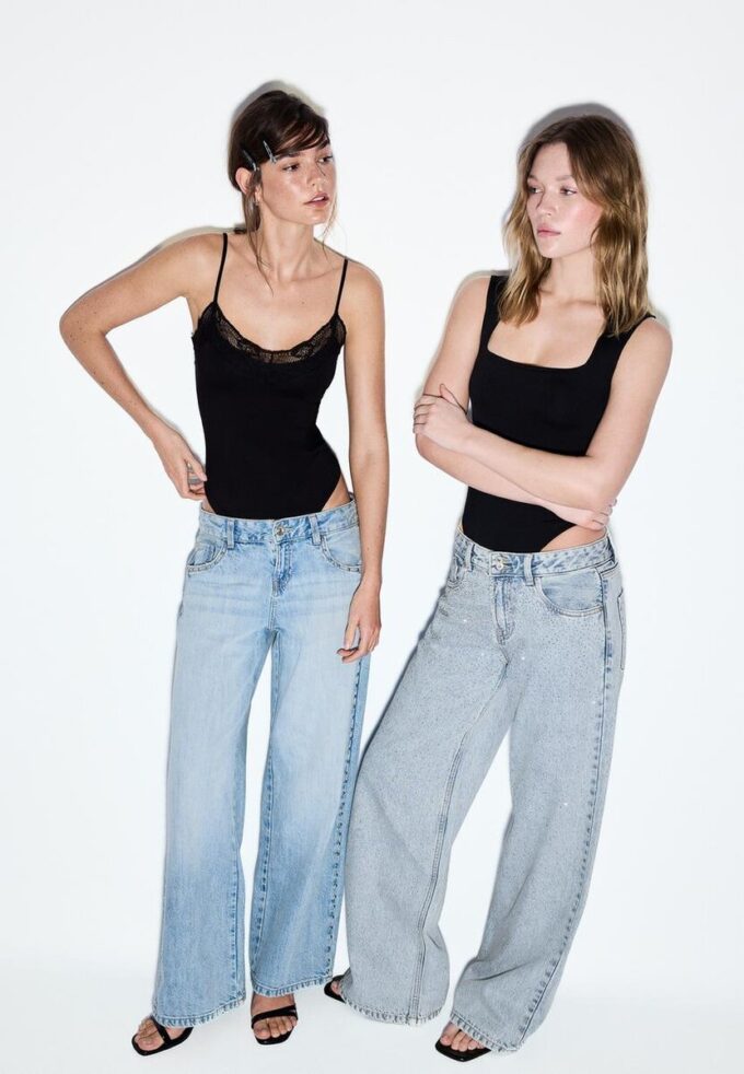 Jeans holgados Wide Leg con tachuelas Jeans holgados Wide Leg con tachuelas