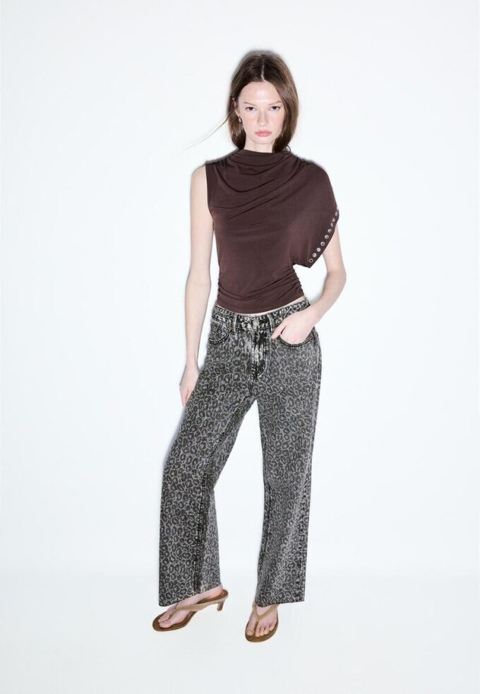 Jeans rectos Wide Leg con estampado de leopardo Jeans rectos Wide Leg con estampado de leopardo