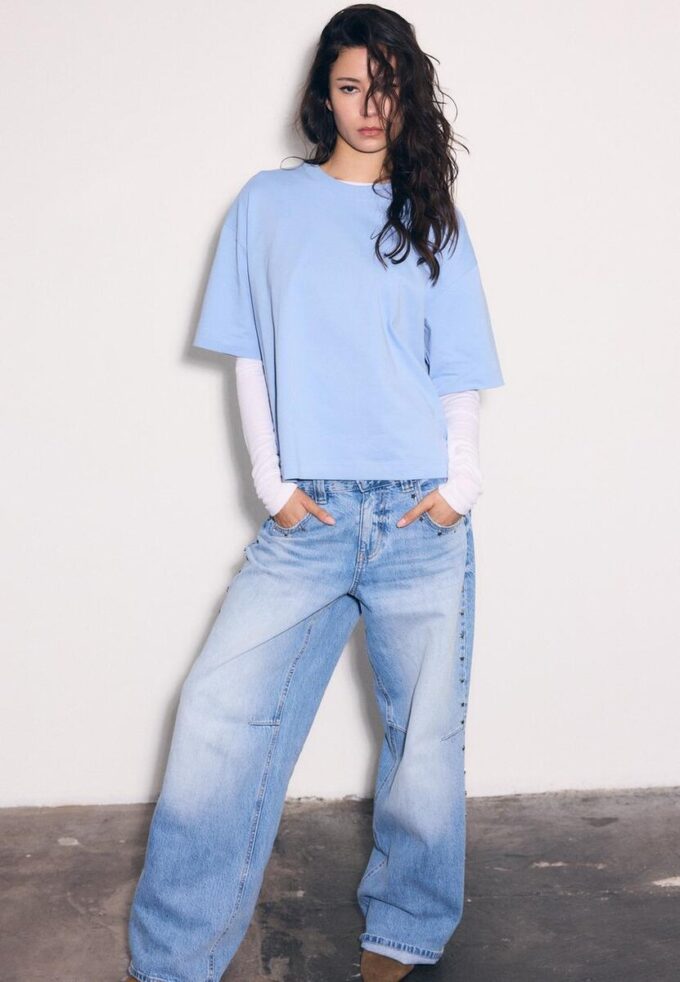 Jeans superholgados con estrellas laterales Jeans superholgados con estrellas laterales