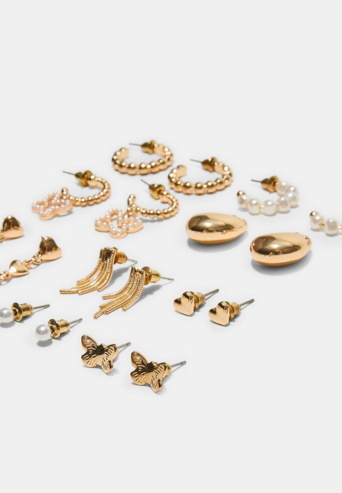 Juego de 9 aretes de mariposa y perlas de imitación Juego de 9 aretes de mariposa y perlas de imitación