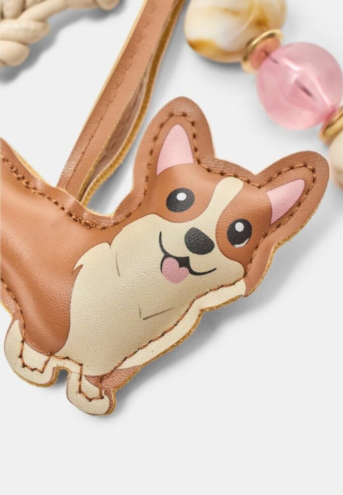 Llavero con dije de perro Corgi