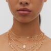 Lote de 5 collares con dijes de piedra rosa