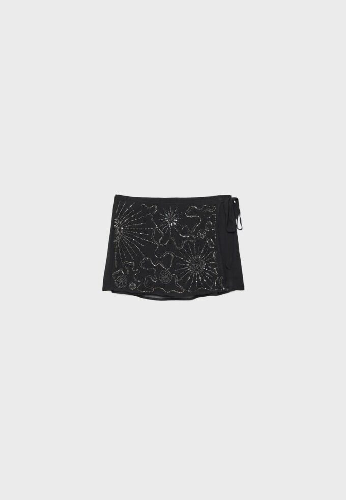 Mini Skort cruzada con bordados Mini Skort cruzada con bordados