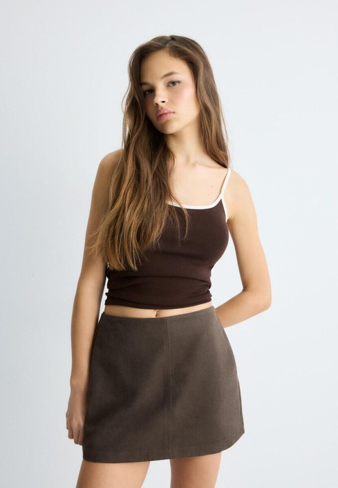 Minifalda-Skort de ante sintético Minifalda-Skort de ante sintético