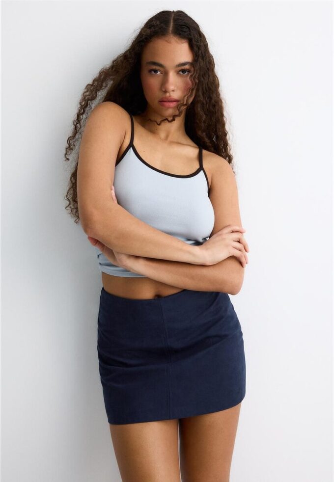 Minifalda-Skort de ante sintético Minifalda-Skort de ante sintético