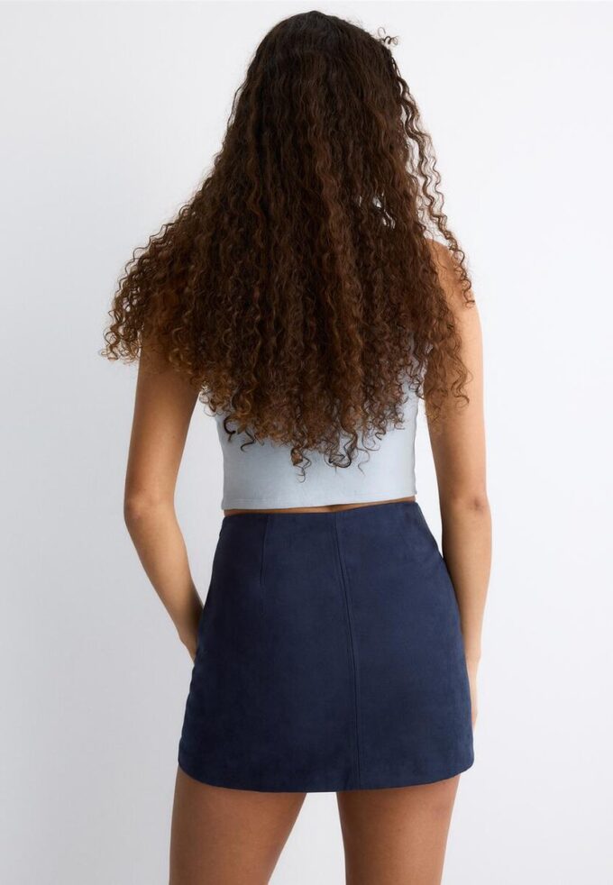 Minifalda-Skort de ante sintético Minifalda-Skort de ante sintético