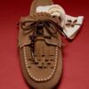 Mocasines de piel sin talón con dijes
