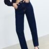 Mom Jeans de corte ajustado D10 Mom Jeans de corte ajustado D10