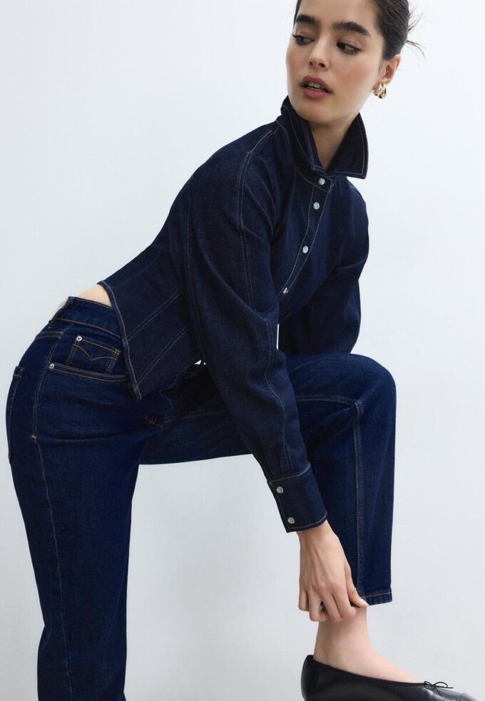 Mom Jeans de corte ajustado D10 Mom Jeans de corte ajustado D10