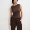 Mono con cuello halter de satén Mono con cuello halter de satén