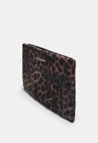 Neceser con estampado de leopardo y cremallera Neceser con estampado de leopardo y cremallera