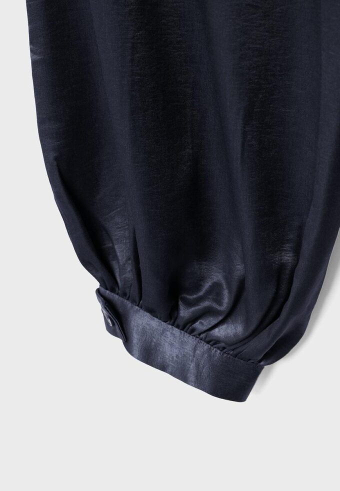 Pantalones acampanados de satén elegantes Pantalones acampanados de satén elegantes