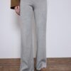 Pantalones acampanados de tacto suave con detalle de costura frontal Pantalones acampanados de tacto suave con detalle de costura frontal