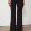 Pantalones acampanados de tacto suave con detalle de costura frontal Pantalones acampanados de tacto suave con detalle de costura frontal