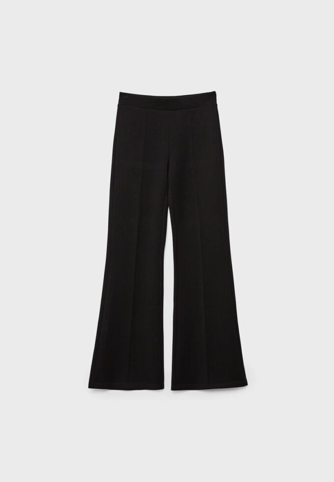 Pantalones acampanados de tacto suave con detalle de costura frontal Pantalones acampanados de tacto suave con detalle de costura frontal
