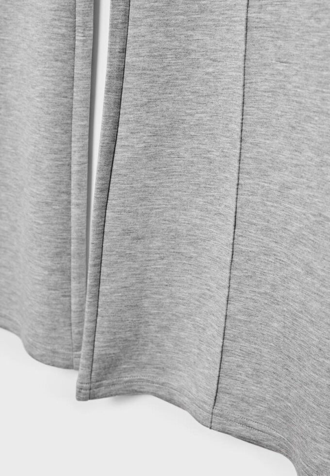 Pantalones acampanados de tacto suave con detalle de costura frontal Pantalones acampanados de tacto suave con detalle de costura frontal