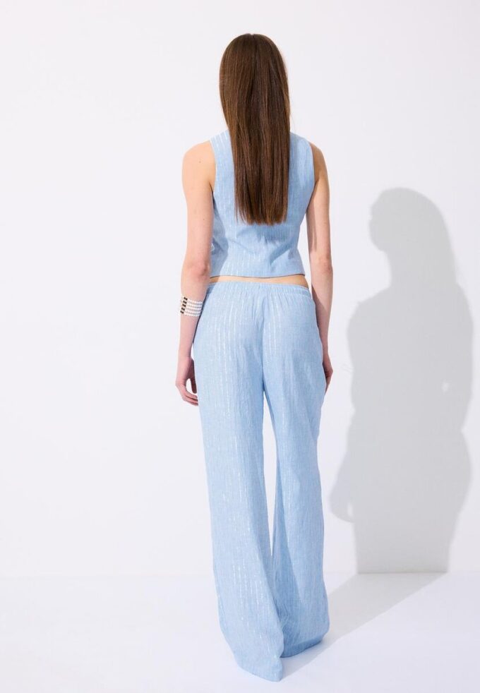 Pantalones con efecto lino y hilos metálicos fluidos Pantalones con efecto lino y hilos metálicos fluidos