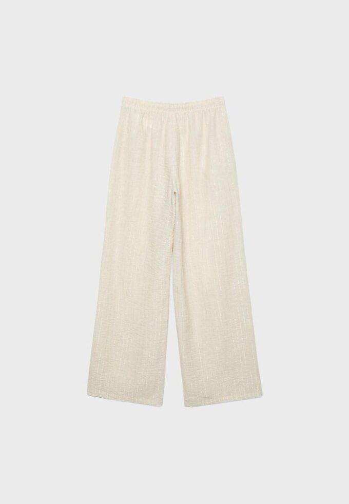 Pantalones con efecto lino y hilos metálicos fluidos Pantalones con efecto lino y hilos metálicos fluidos