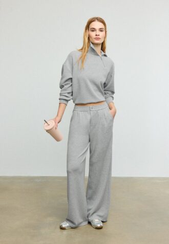 Pantalones con pinzas de tacto suave