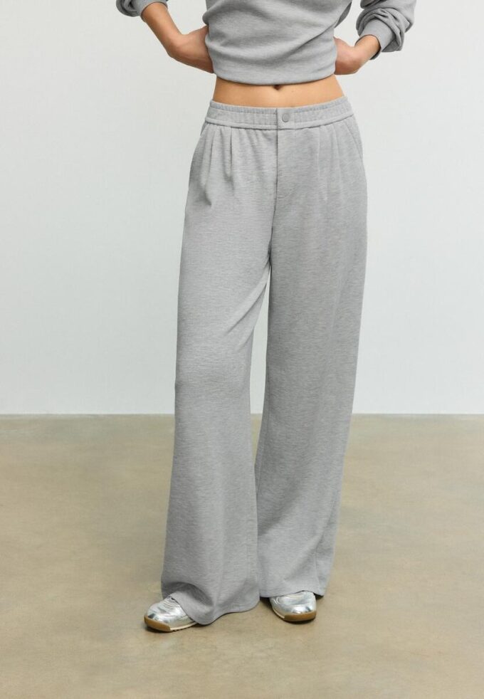 Pantalones con pinzas de tacto suave Pantalones con pinzas de tacto suave