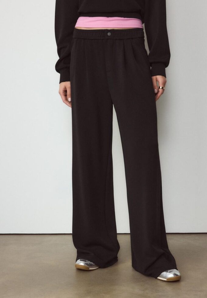 Pantalones con pinzas de tacto suave Pantalones con pinzas de tacto suave
