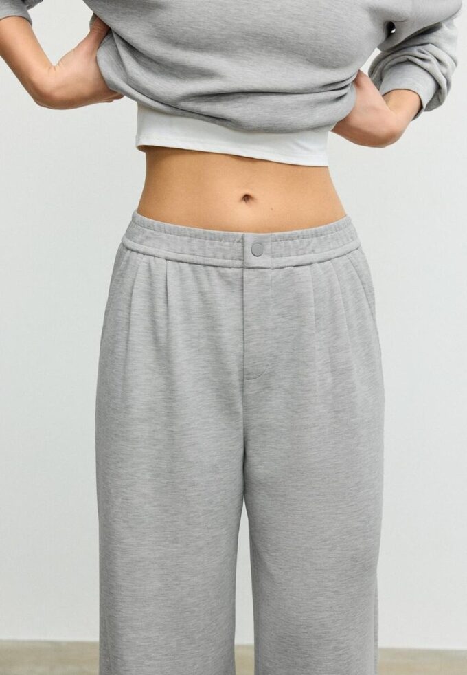 Pantalones con pinzas de tacto suave Pantalones con pinzas de tacto suave