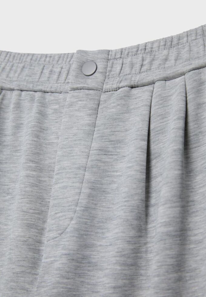 Pantalones con pinzas de tacto suave Pantalones con pinzas de tacto suave