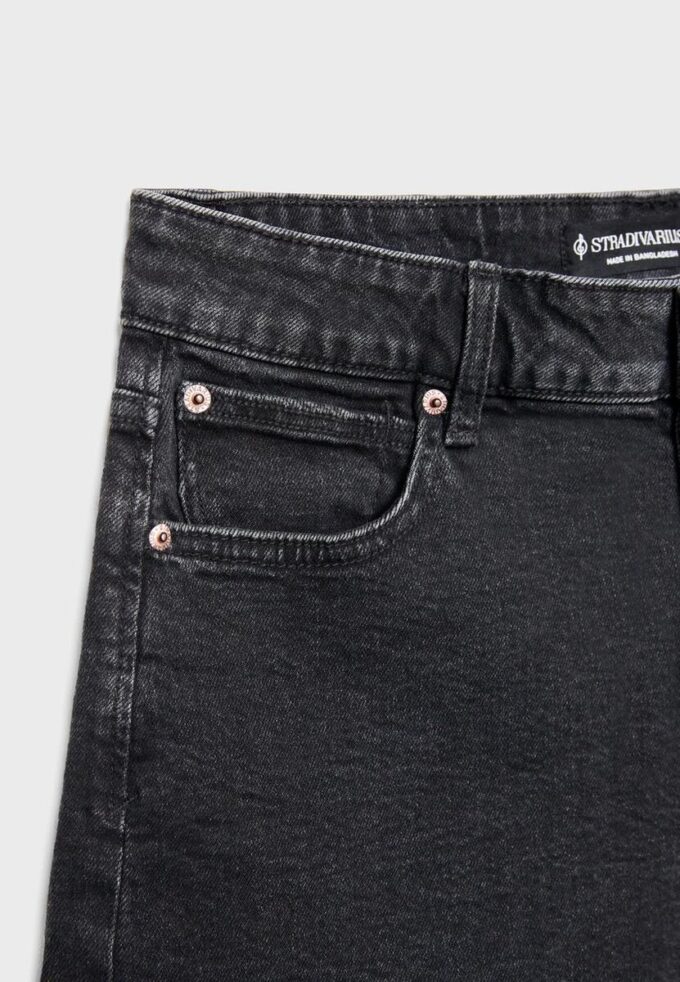 Pantalones cortos D85 Slim Mom Fit Pantalones cortos D85 Slim Mom Fit