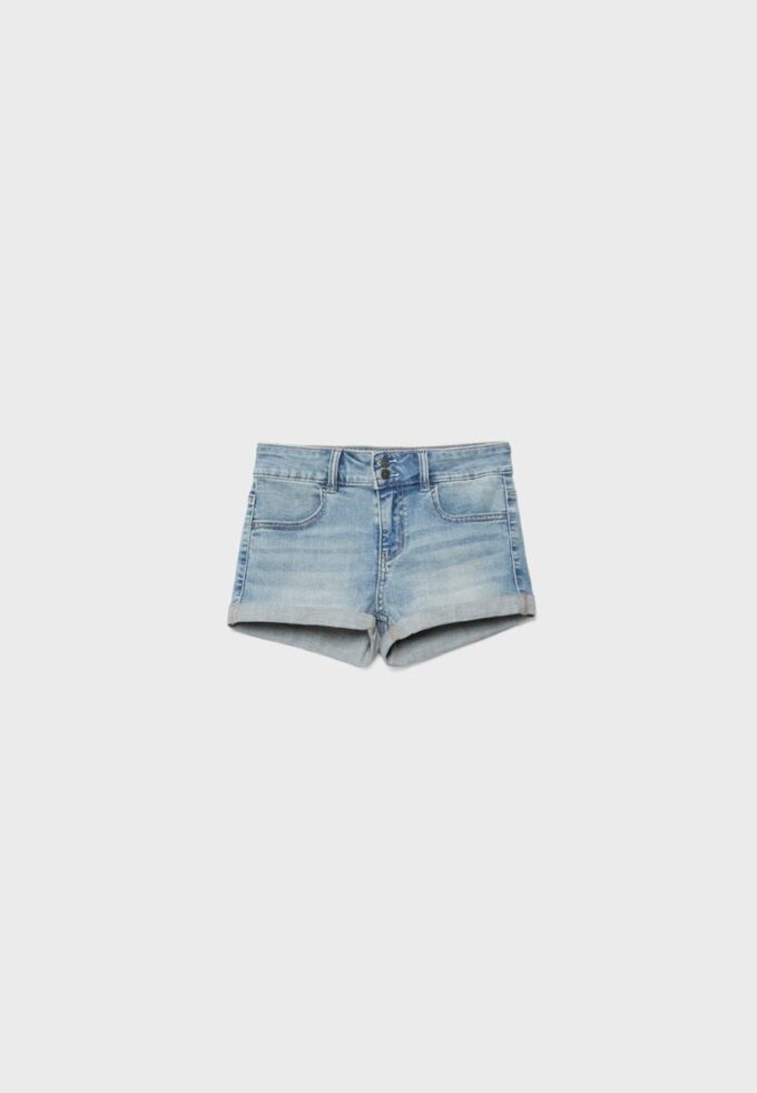 Pantalones cortos de mezclilla con dobladillo Pantalones cortos de mezclilla con dobladillo