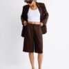 Pantalones cortos de satén con pinzas Pantalones cortos de satén con pinzas