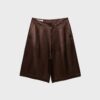 Pantalones cortos de satén con pinzas Pantalones cortos de satén con pinzas