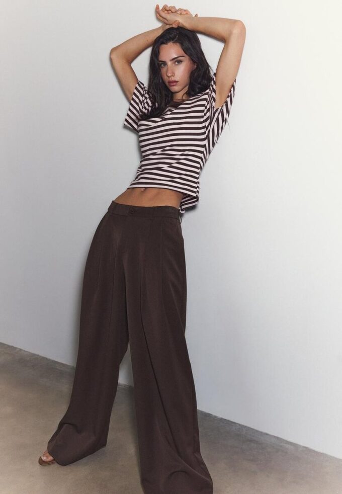 Pantalones de corte ancho con pinzas Pantalones de corte ancho con pinzas