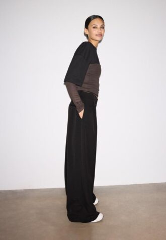Pantalones de corte ancho con pinzas