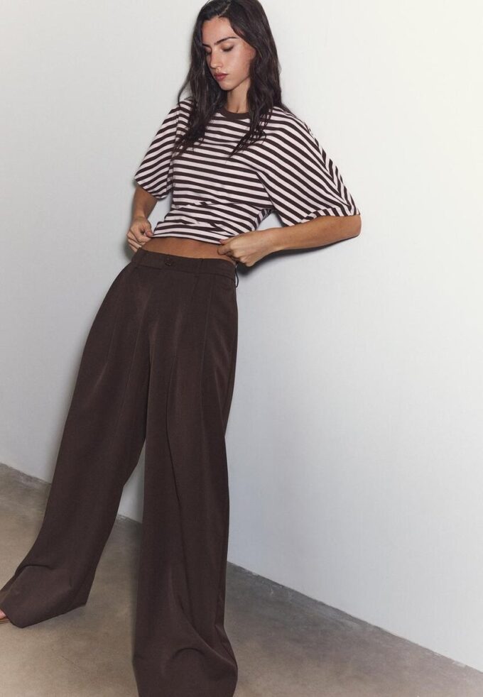 Pantalones de corte ancho con pinzas Pantalones de corte ancho con pinzas