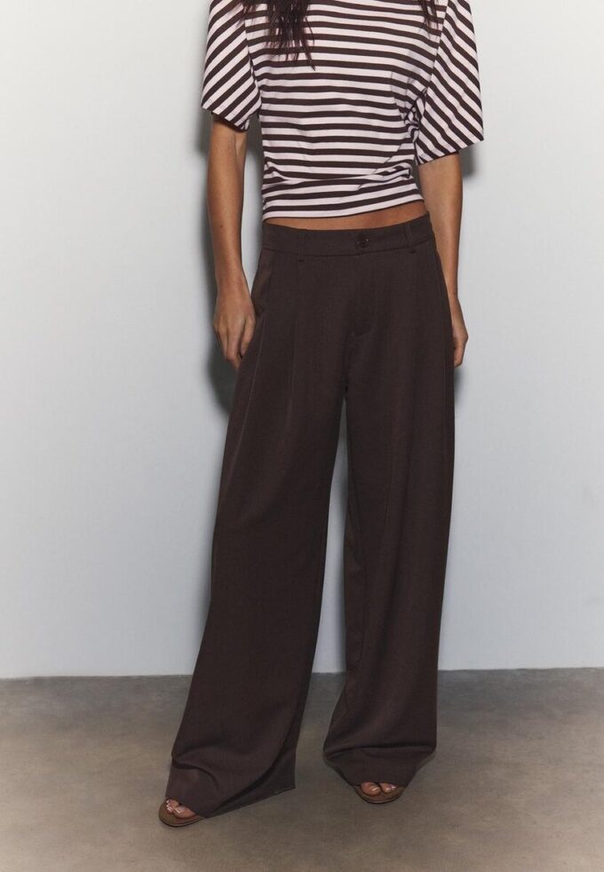 Pantalones de corte ancho con pinzas Pantalones de corte ancho con pinzas