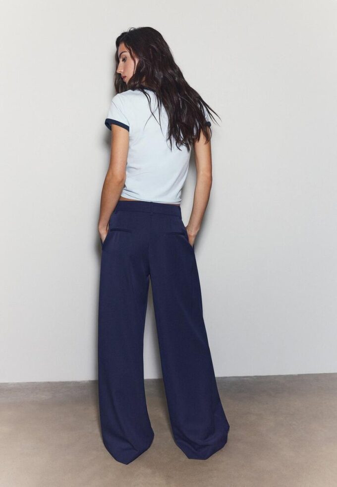 Pantalones de corte ancho con pinzas Pantalones de corte ancho con pinzas