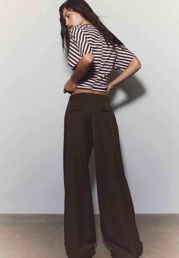 Pantalones de corte ancho con pinzas Pantalones de corte ancho con pinzas