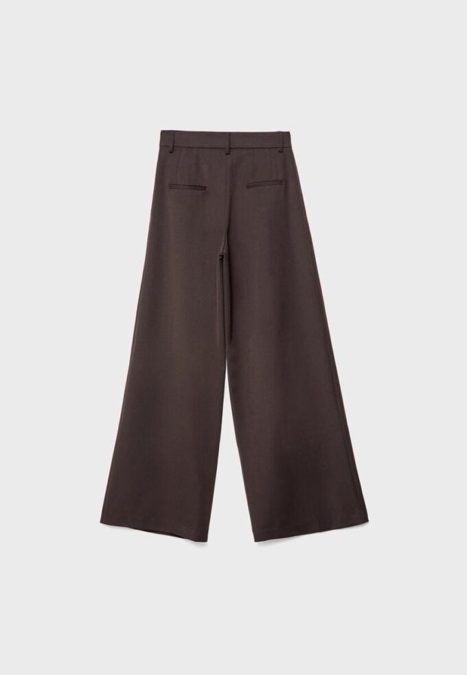 Pantalones de corte ancho con pinzas Pantalones de corte ancho con pinzas