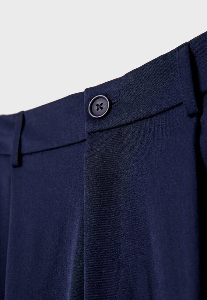 Pantalones de corte ancho con pinzas Pantalones de corte ancho con pinzas