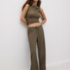 Pantalones de corte recto con efecto arrugado Pantalones de corte recto con efecto arrugado