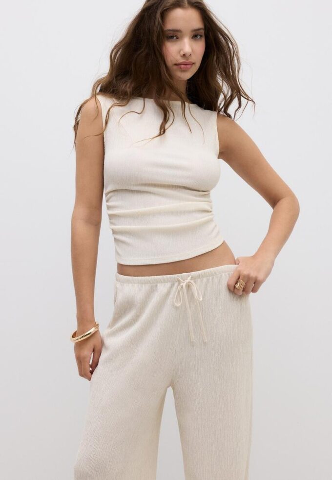 Pantalones de corte recto con efecto arrugado Pantalones de corte recto con efecto arrugado