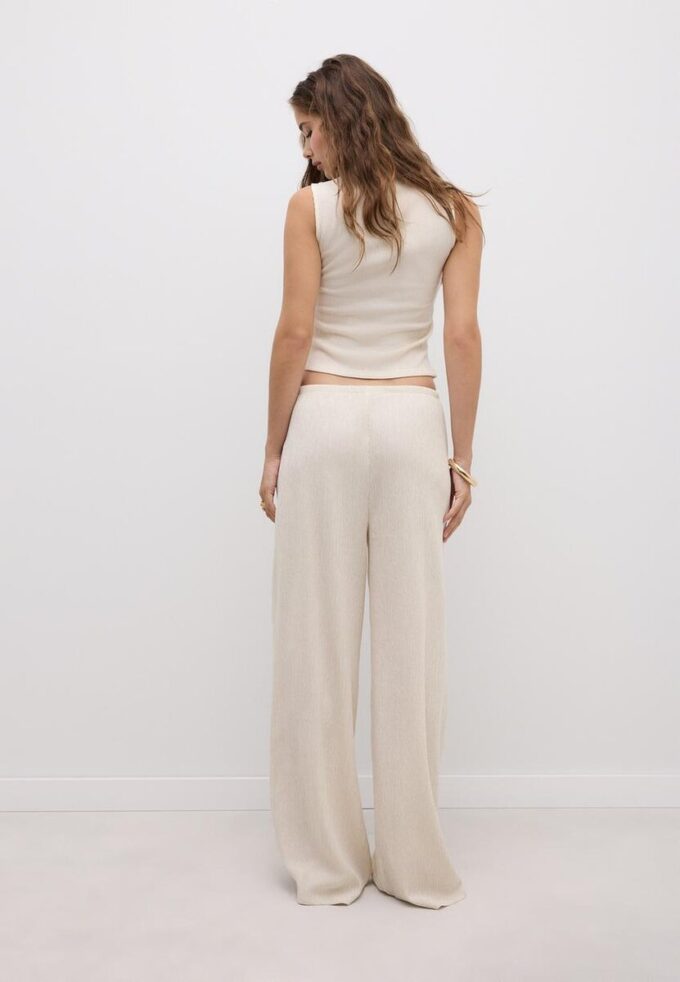 Pantalones de corte recto con efecto arrugado Pantalones de corte recto con efecto arrugado