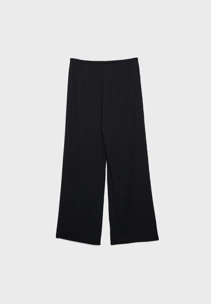Pantalones de corte recto con efecto arrugado Pantalones de corte recto con efecto arrugado