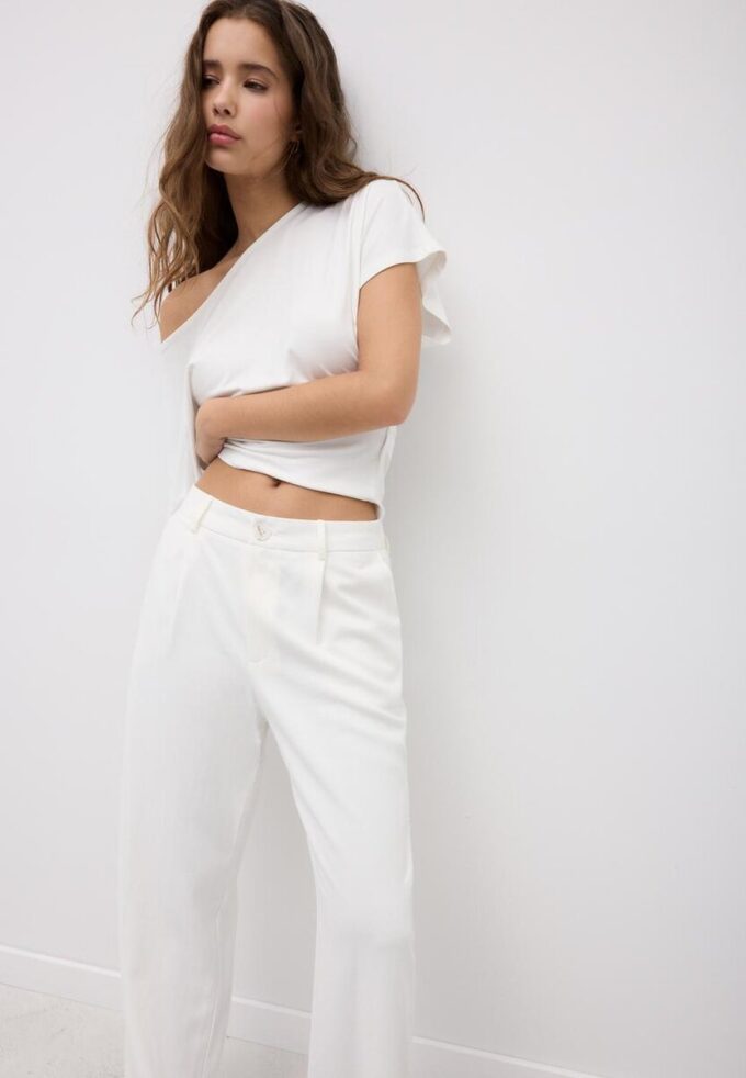Pantalones de corte recto con efecto lino Pantalones de corte recto con efecto lino