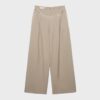 Pantalones de lyocell con pinzas y cadena Pantalones de lyocell con pinzas y cadena