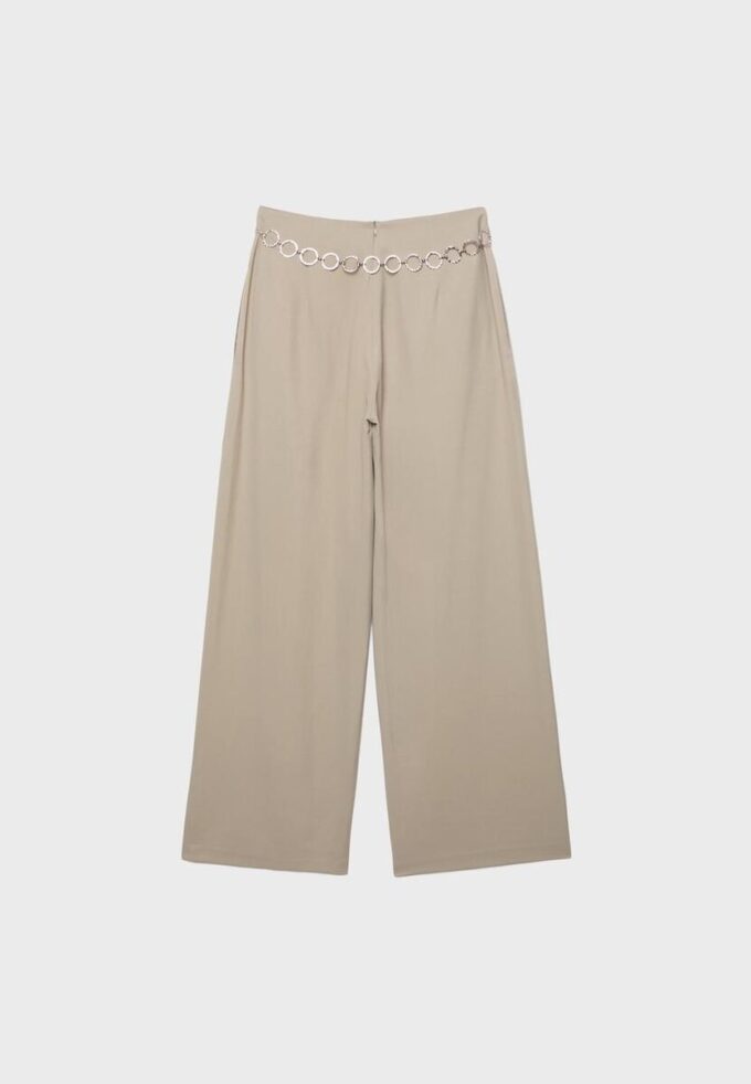 Pantalones de lyocell con pinzas y cadena Pantalones de lyocell con pinzas y cadena