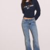 Pantalones de mezclilla de tiro bajo con bajo acampanado Pantalones de mezclilla de tiro bajo con bajo acampanado