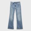 Pantalones de mezclilla de tiro bajo con bajo acampanado Pantalones de mezclilla de tiro bajo con bajo acampanado