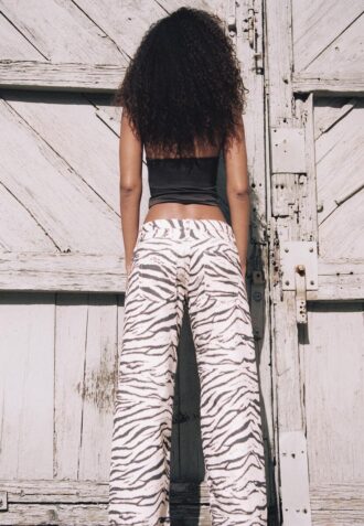 Pantalones de pierna ancha
